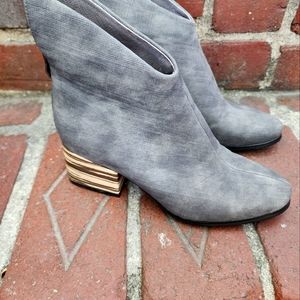 Antelope grey leather boots size 36